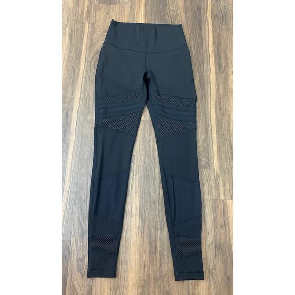 lululemon athletica Pants - Women Lululemon Wunder Under High Rise Mix and Mesh athletic leggings, 6